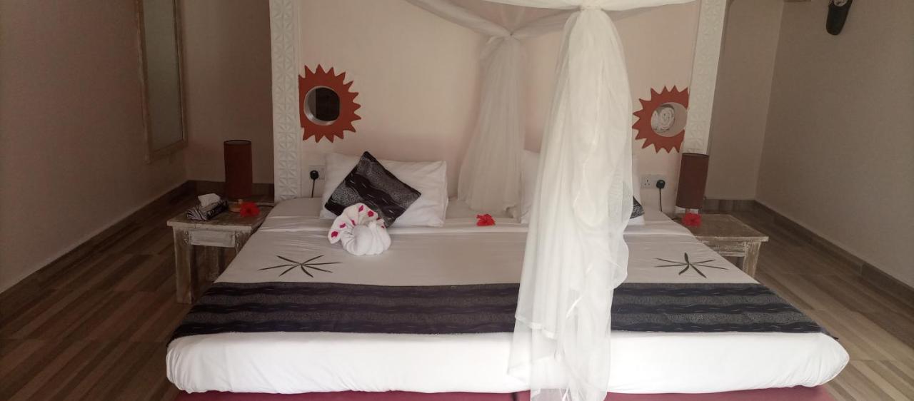 Eleven Pearl Boutique Hotel & Spa Diani Beach Esterno foto