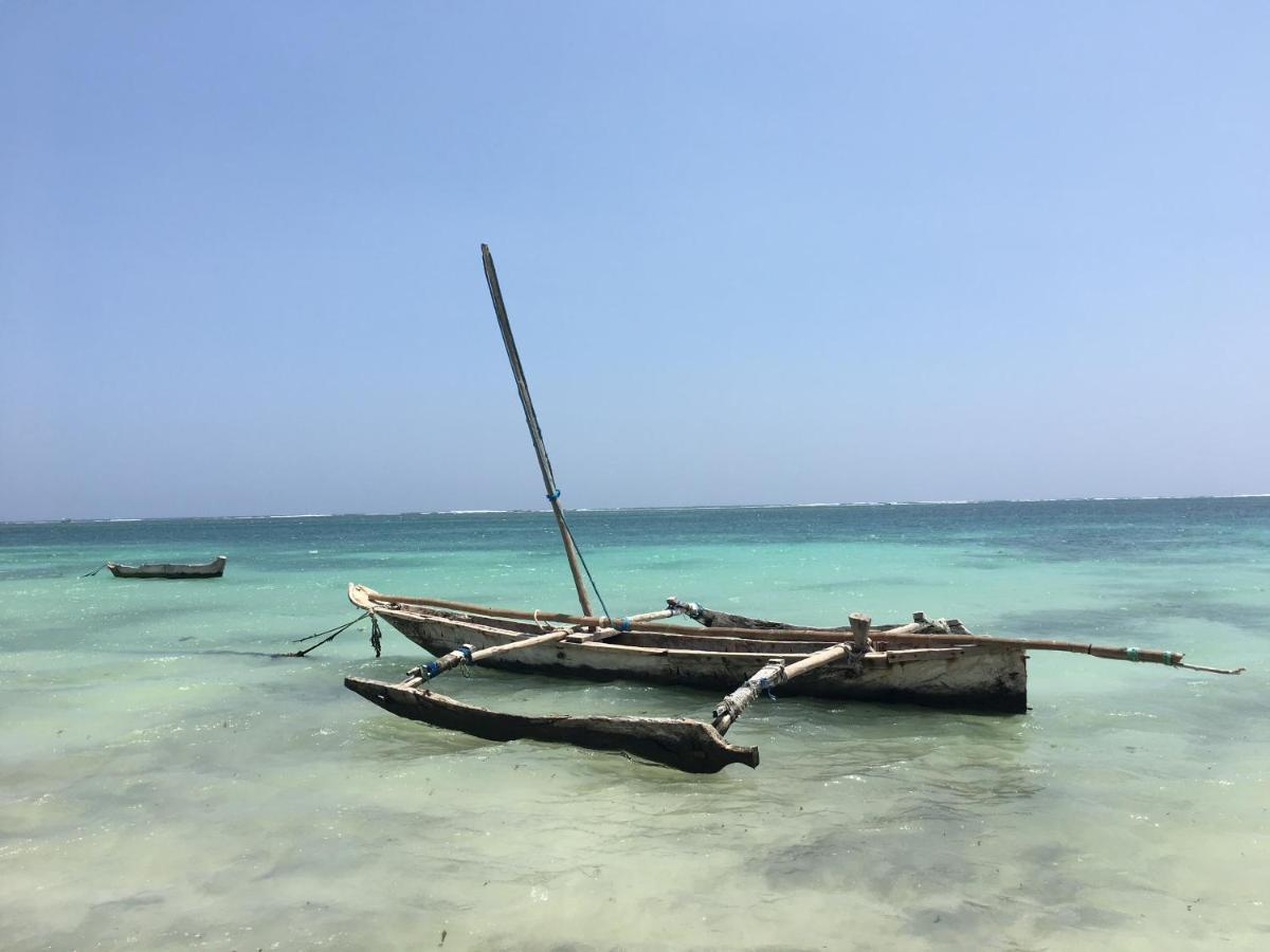 Eleven Pearl Boutique Hotel & Spa Diani Beach Esterno foto