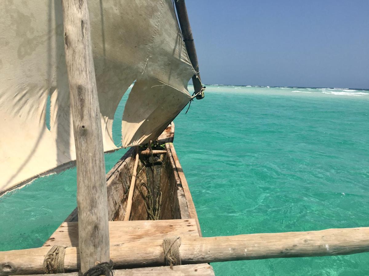 Eleven Pearl Boutique Hotel & Spa Diani Beach Esterno foto