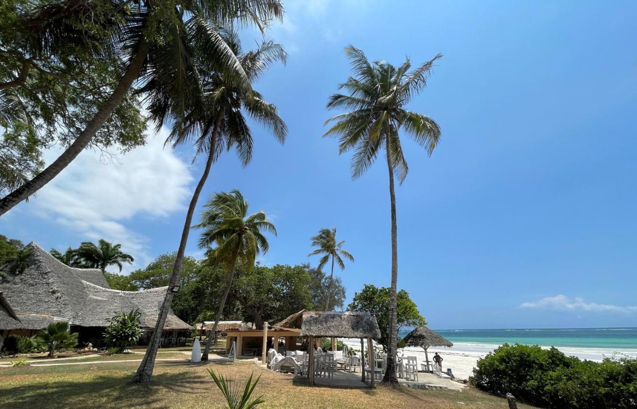 Eleven Pearl Boutique Hotel & Spa Diani Beach Esterno foto