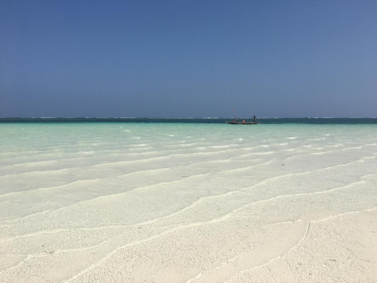 Eleven Pearl Boutique Hotel & Spa Diani Beach Esterno foto