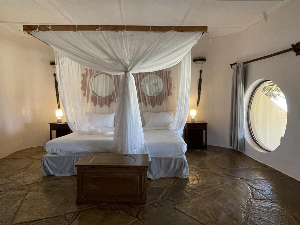 Eleven Pearl Boutique Hotel & Spa Diani Beach Esterno foto