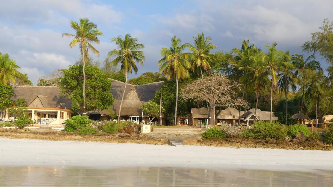 Eleven Pearl Boutique Hotel & Spa Diani Beach Esterno foto