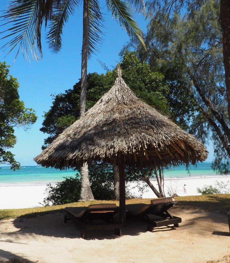 Eleven Pearl Boutique Hotel & Spa Diani Beach Esterno foto