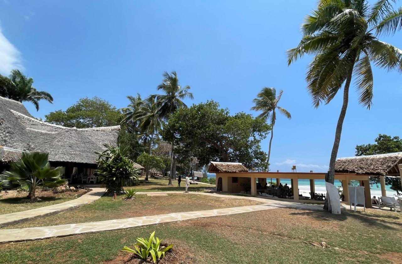 Eleven Pearl Boutique Hotel & Spa Diani Beach Esterno foto